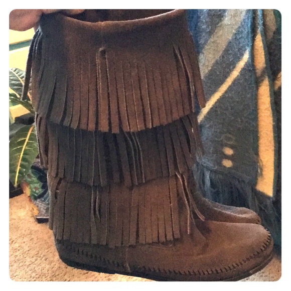 Cozy Grey Minnetonka moccasins - Picture 1 of 5